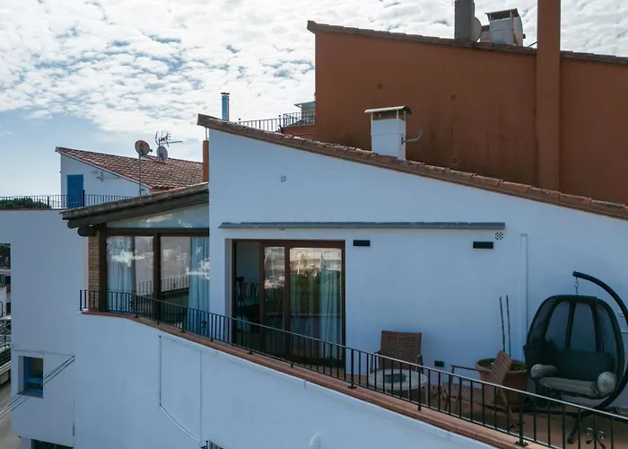 Seamount, Beside With Balcony تاماريو