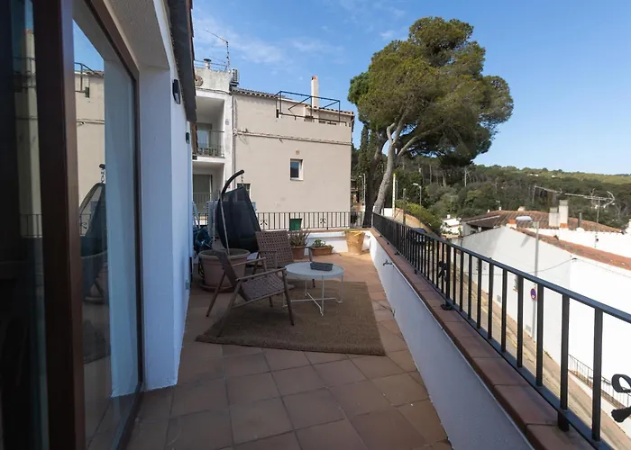 Seamount, Beside With Balcony *